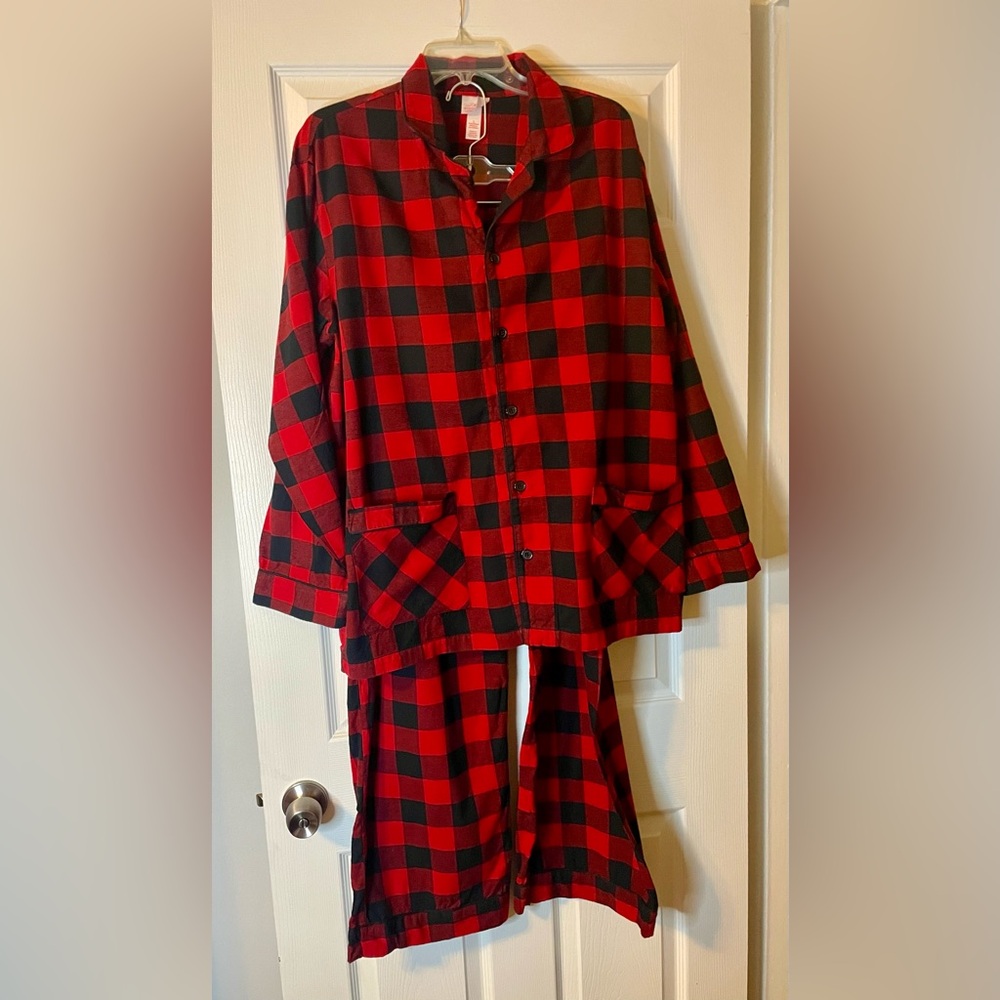 Wondershop Red and Black Checkered Pajama Set